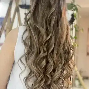 سالن زیبایی نگار ثابتی — نمونه 3