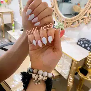 آرایشگاه لی لی رز