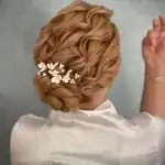 سالن زیبایی عروس ماه پیشونی