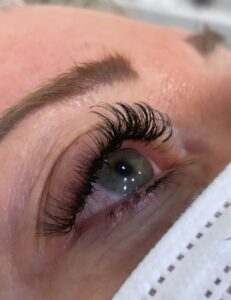 آرایشگاه یشیل — نمونه 6