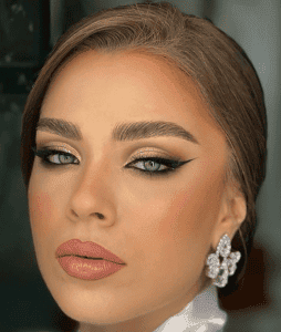 آزاده اقبالی