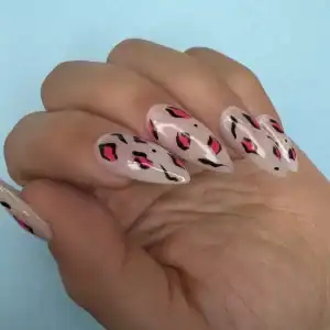 آرایشگاه مونا یزدانی — نمونه 3