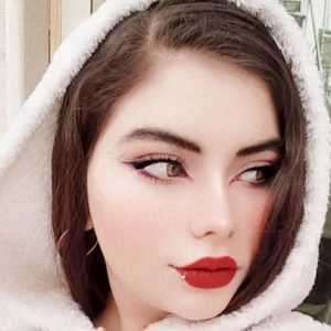 مرکز زیبایی لونا