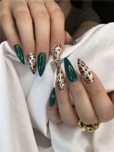 سالن عروس و زیبایی دلبرانه — نمونه 2