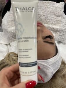 نمونه‌کارها مرکز ناخن و فیشیال پوست فرزانه، تصویر 2