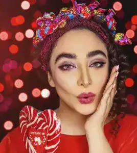 سالن عاطفه فکور — نمونه 1
