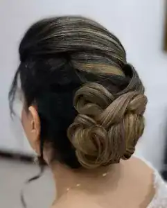سالن زیبایی شبنم نقره فام — نمونه 3