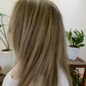 سالن زیبایی نرگس نوری
