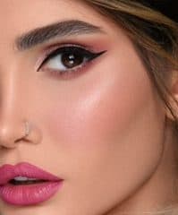 سالن زیبایی نادیا بیوتی — نمونه 1