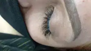آرایشگاه آذر — نمونه 1