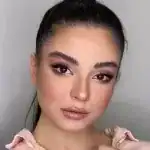 سارا صدوق