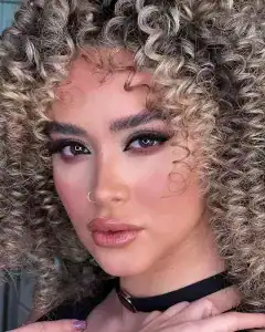 مریم احمدوند — نمونه 1