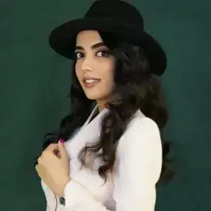 ساراحسین پور