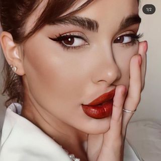سالن زیبایی ناهیرا