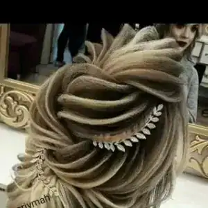 آرایشگاه چشم عسلی
