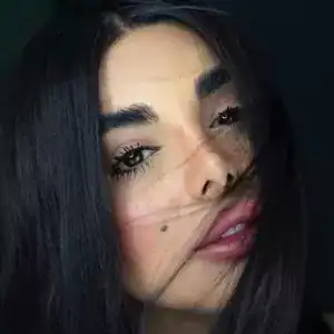 نسترن صحاف