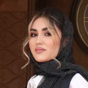یاسمین سلیقه دار