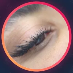 آزاده مقیمی | مژه در قلهک