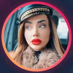 نیلوفر همتی